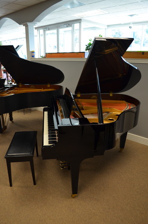 2001 Kawai GE20 baby grand - Grand Pianos